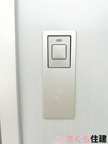 宇都宮市岩曽町1379番　A号棟の玄関