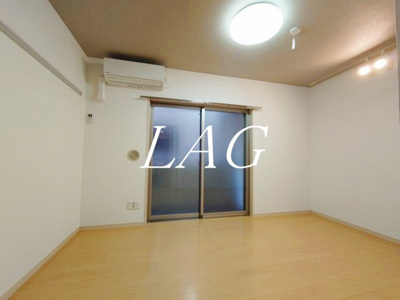 【居間・リビング】 | アムロゼッタ四ッ谷 | 洋室のお部屋です。