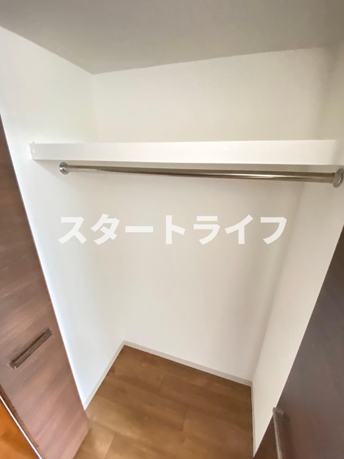 大阪市淀川区木川西３丁目の賃貸マンションの収納