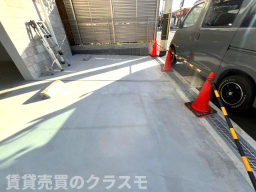 GRANDOCEAN京阪本通の駐車場