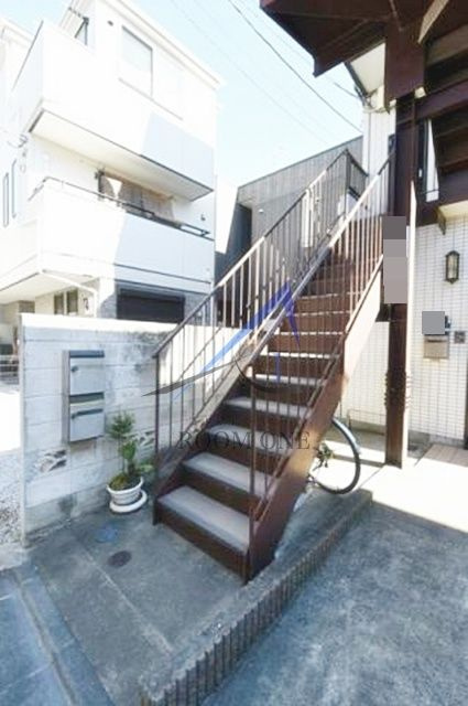 レークマンションⅡのその他共用部分|共用階段です。