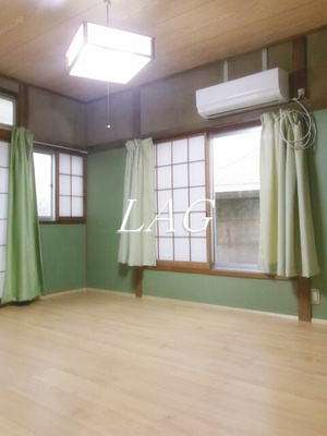 【居間・リビング】 | 中野区中央4丁目貸家 | 洋室のお部屋です。
