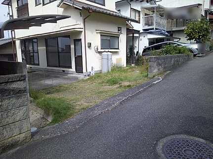 府中町清水ケ丘の前面道路含む現地写真