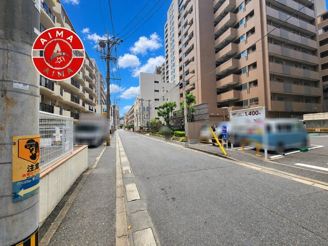 ゾンネンハイム大手門の現況写真|前面道路含む現地の写真です。