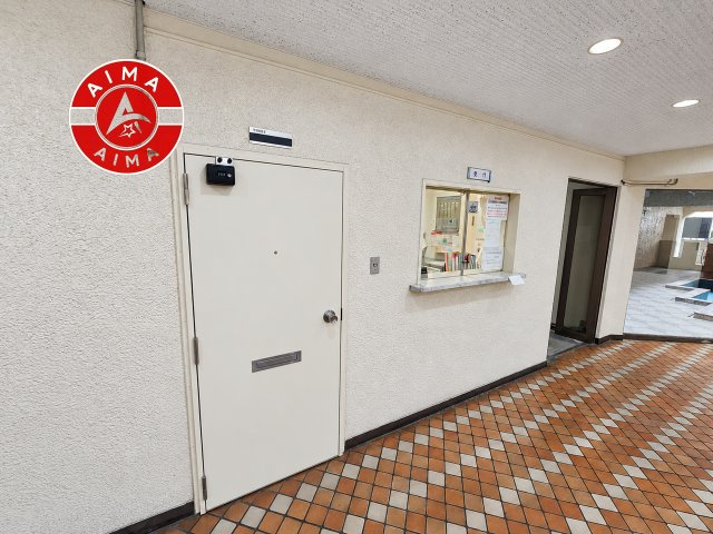ゾンネンハイム大手門の受付|管理人室があると防犯効果にもなり安心です。
