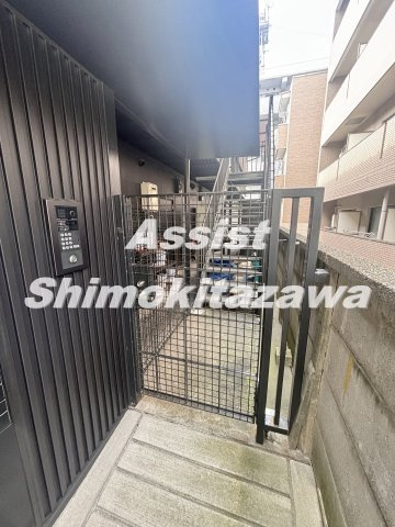 ＤＫ　ＨＯＵＳＥのエントランス