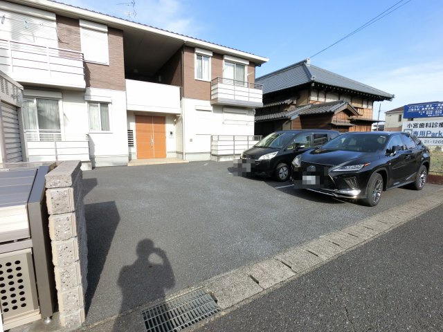 【駐車場】