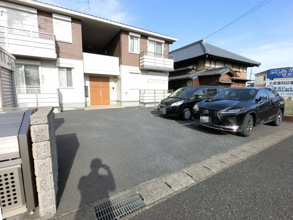 【駐車場】