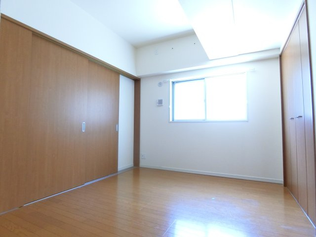 【寝室】 | フォルビート