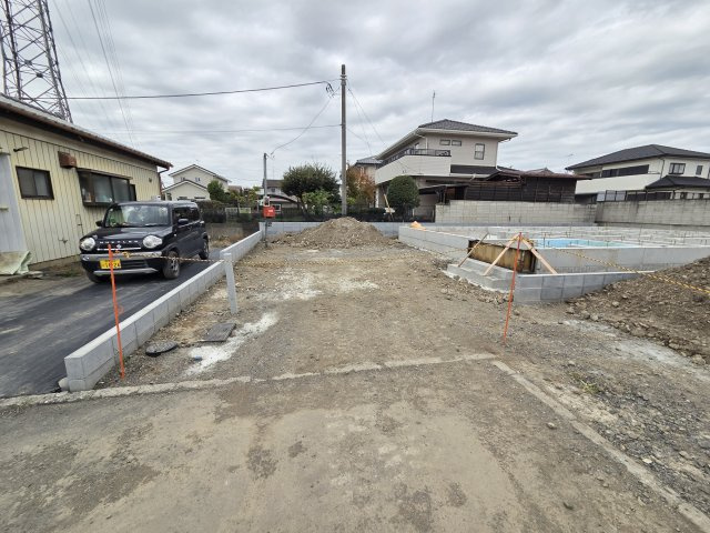 新築　太田市由良町第6　1号棟　Cradle Gardenの駐車場|現地写真　駐車は建物南側に並列2台可能です！