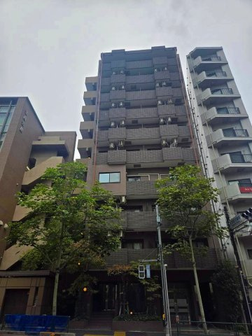 フォレスタ御苑前の外観