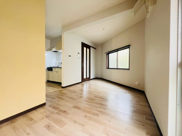西明石町5丁目戸建の居間・リビング