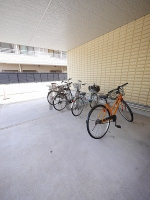 舞ハイツのその他共用部分|敷地内駐輪場ございます。