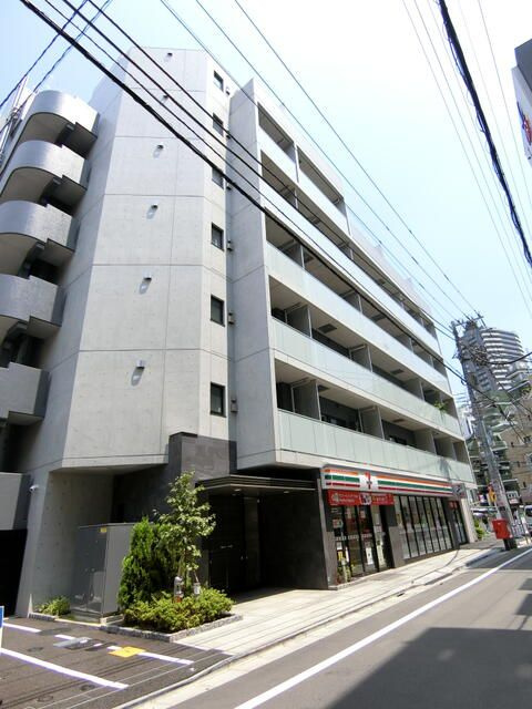 池袋ウエストガーデンの外観