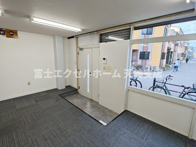 アパートメント住之江のロビー