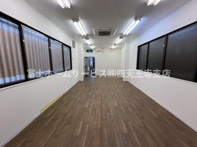 上本町アーバンビルの内装