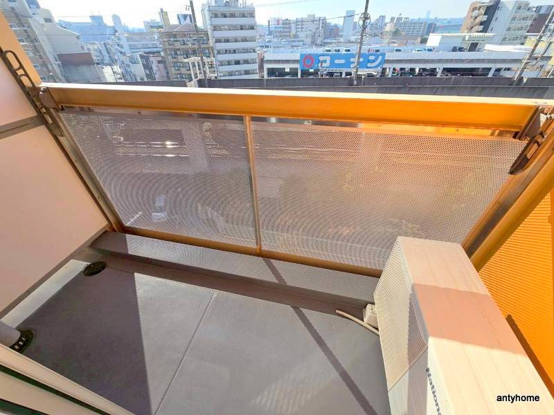 NANIWA一番館　仲介手数料無料のバルコニー