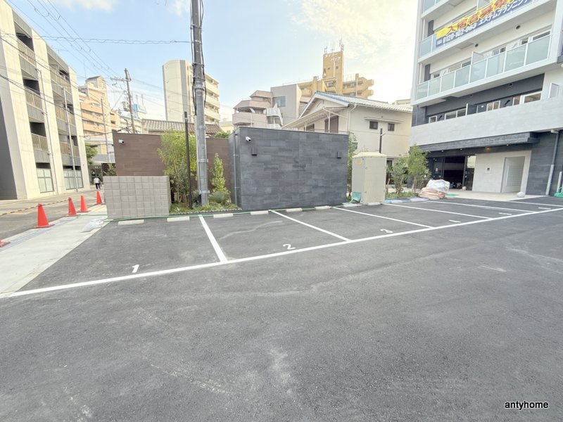エステムコート新大阪XⅦベイス　仲介手数料無料の駐車場
