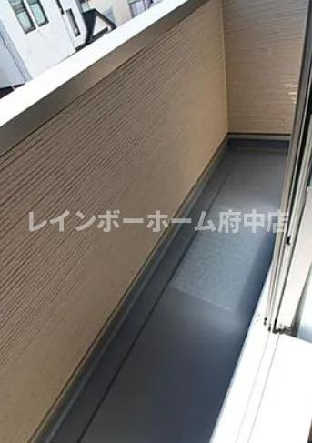 Plussum Court八王子のバルコニー