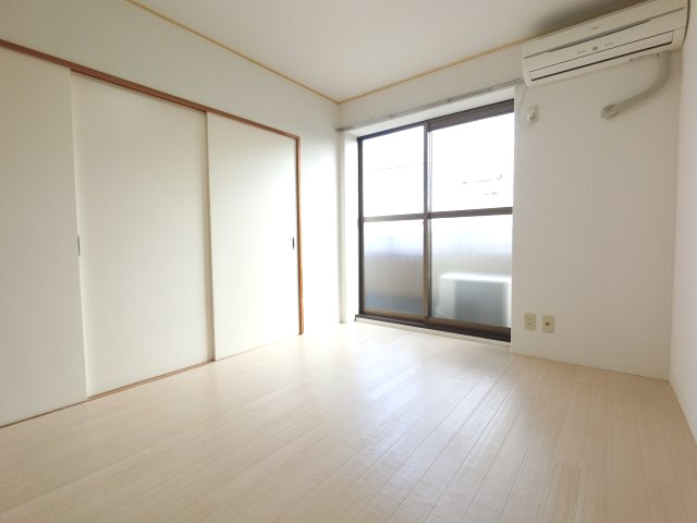 【寝室】 | レジデンスヤマダ