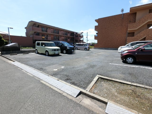 【駐車場】 | リバーストーン　B
