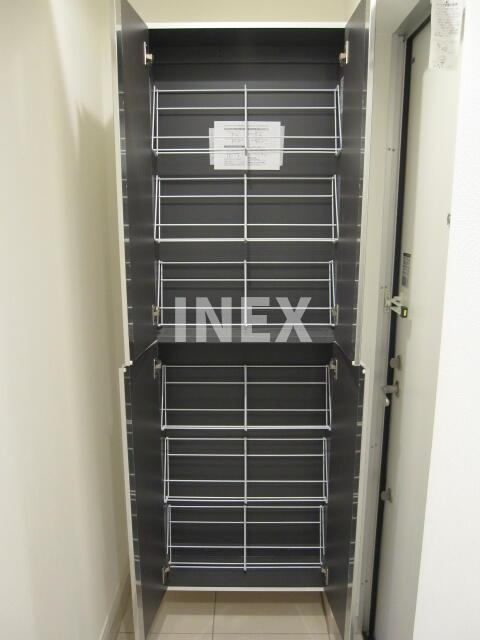 横浜市南区日枝町２丁目のアパートの設備|シューズＢＯＸ