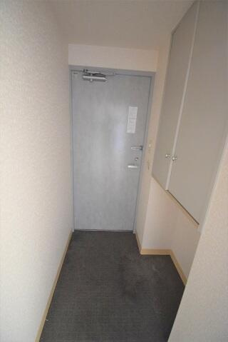 川崎市多摩区菅稲田堤１丁目の賃貸マンションの玄関