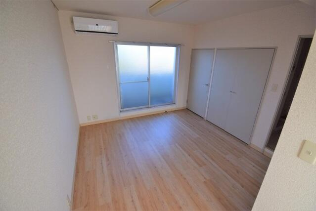川崎市多摩区菅稲田堤１丁目の賃貸マンションの居間・リビング