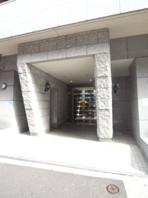 パレステュディオ渋谷ＷＥＳＴのエントランス|清潔なエントランスです