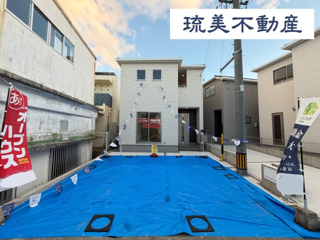 宜野湾市嘉数（全6棟）6号棟の外観|6号棟　並列駐車2台完備♪
