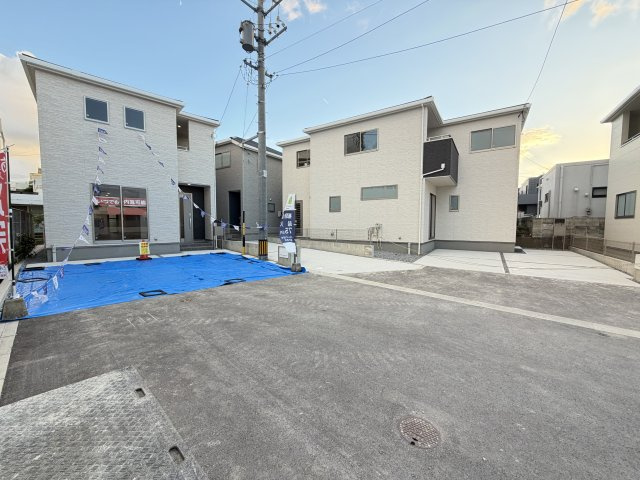 宜野湾市嘉数（全6棟）6号棟の外観|6号棟　並列駐車2台完備♪