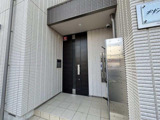 メゾンルシェルのエントランス