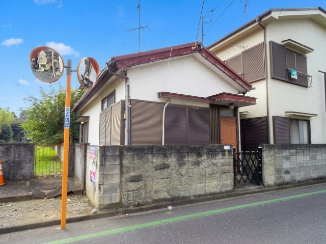 小山貸家の外観