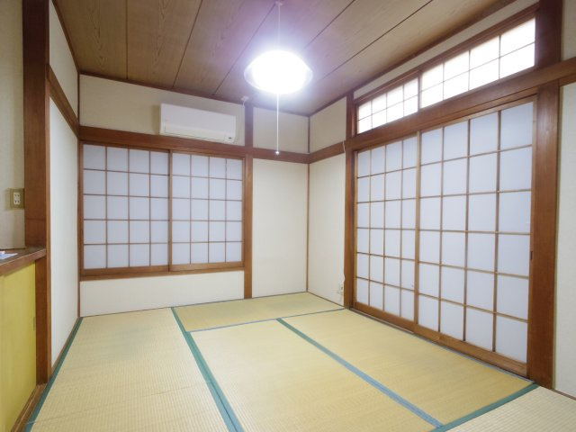小山貸家の内装