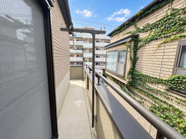 江戸川区松江5丁目　中古戸建のバルコニー