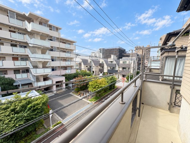 江戸川区松江5丁目　中古戸建のバルコニー
