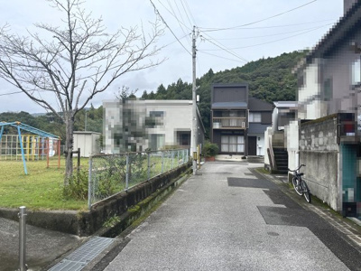 【前面道路含む現地写真】 | 中古一戸建　高知市西久万