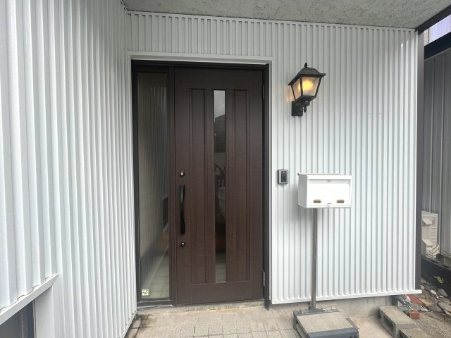 【玄関】 | 中古一戸建　高知市西久万