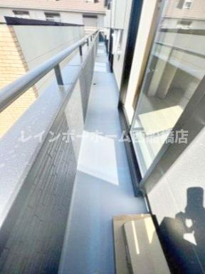 アットリラ八千代台東のバルコニー