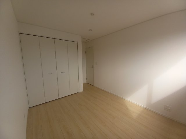 クレイドルガーデン若草第5　1号棟の洋室