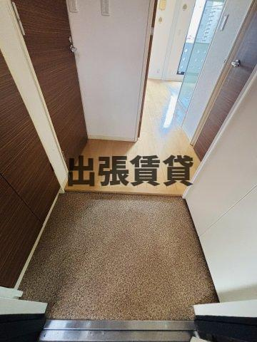 仲介手数料0！！スタジオスクエア泉の玄関