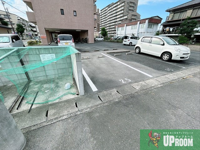 メーティスの駐車場