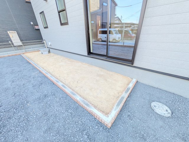 第1　石岡市石岡　新築戸建ての庭|日当たりや広さを現地で体感してください。理想のガーデニングや家庭菜園を始めてみませんか。