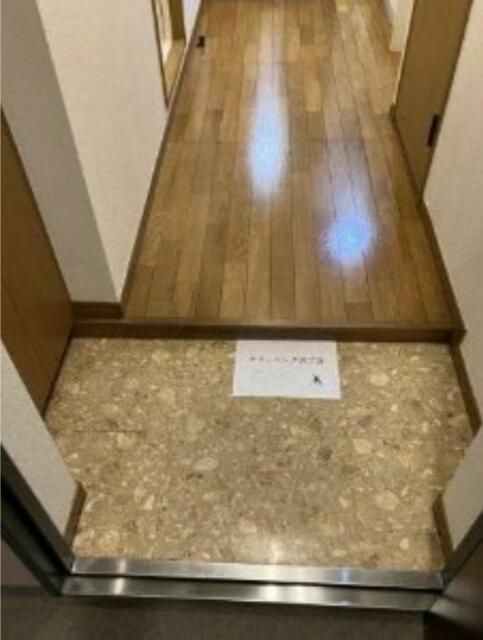ロイヤルパレス目黒の玄関