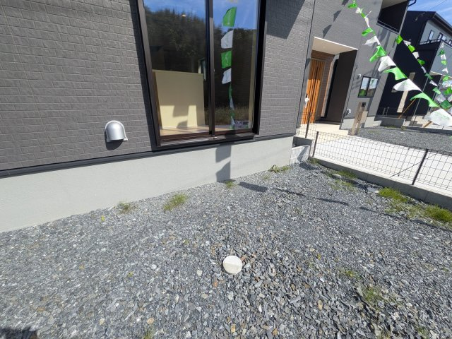 日立市田尻町　6期　新築戸建て　2号棟の庭|日当たりや広さを現地で体感してください。理想のガーデニングや家庭菜園を始めてみませんか。