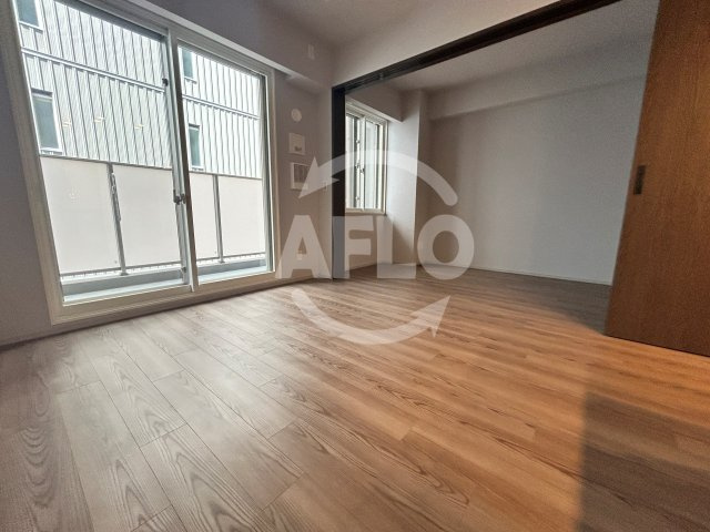ローレルタワー堺筋本町　開平小学校区の居間・リビング|ローレルタワー堺筋本町　リビング