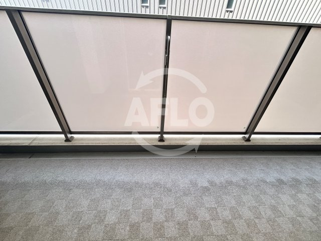 ローレルタワー堺筋本町　開平小学校区のバルコニー|ローレルタワー堺筋本町　バルコニー