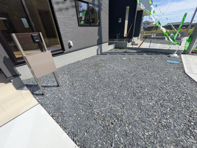 日立市田尻町　6期　新築戸建て　3号棟の庭|日当たりや広さを現地で体感してください。理想のガーデニングや家庭菜園を始めてみませんか。