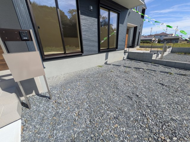 日立市田尻町　6期　新築戸建て　4号棟の庭|日当たりや広さを現地で体感してください。理想のガーデニングや家庭菜園を始めてみませんか。