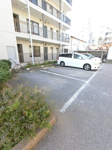 【駐車場】